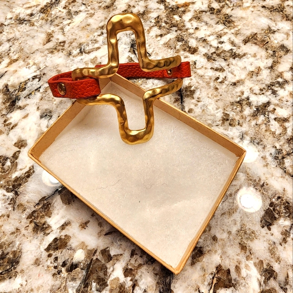 Hammered Metal Gold Cross Bracelet